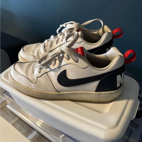 Nike dunks - Picture 1 of 3